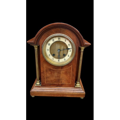 693 - A STUNNING QUALITY BRASS PILLAR ANTIQUE MAHOGANY BRACKET CLOCK