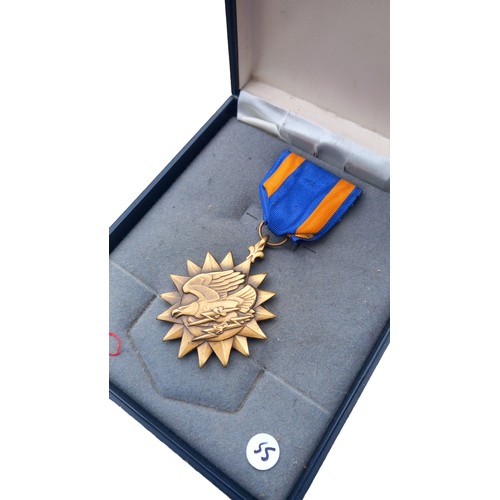 215A - AMERICA AIR FORCE MEDAL IN BOX VIETNAM PERIOD