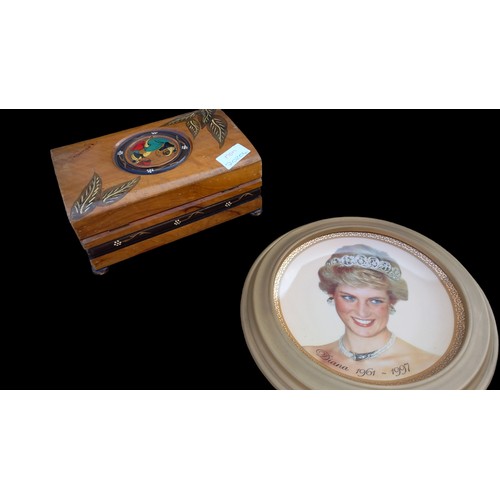 128 - A SMALL TABLE LOT