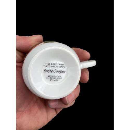 142 - A GOOD QUALITY TABLE LOT EG LILLIPUT LANE , BELLEEK,AYNSLEY CRYSTAL ETC