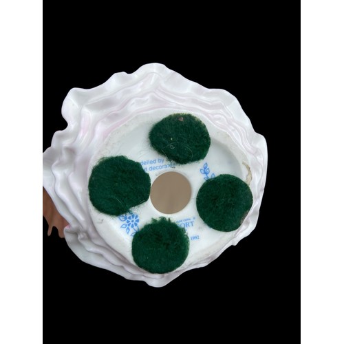 142 - A GOOD QUALITY TABLE LOT EG LILLIPUT LANE , BELLEEK,AYNSLEY CRYSTAL ETC