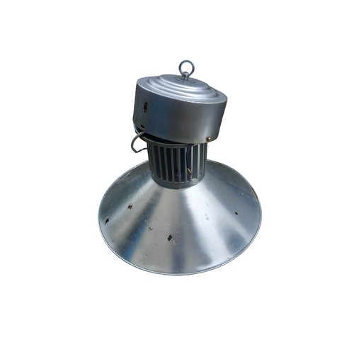 117 - 4 INDUSTRIAL LIGHT FITTINGS