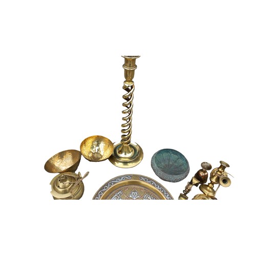 682 - A MIXED LOT OF BRASS