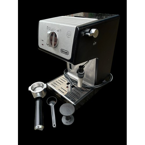 113 - A DELONGI COFFEE MACHINE AND ACCESSORIES