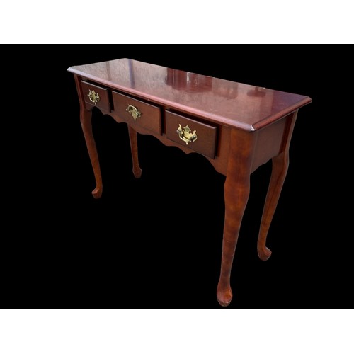 182 - A 3 DRAWER MAHOGANY CONSOL TABLE ON CAB LEG