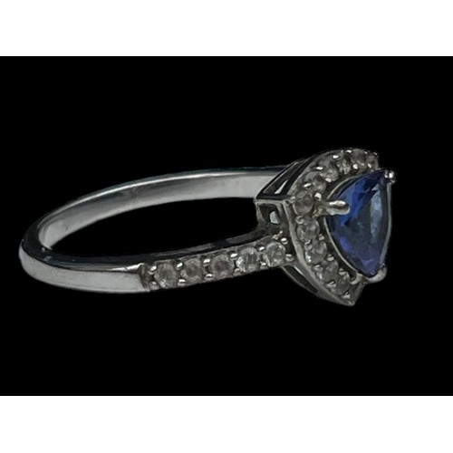 224 - A SILVER SAPPHIURE & GEMSET RING