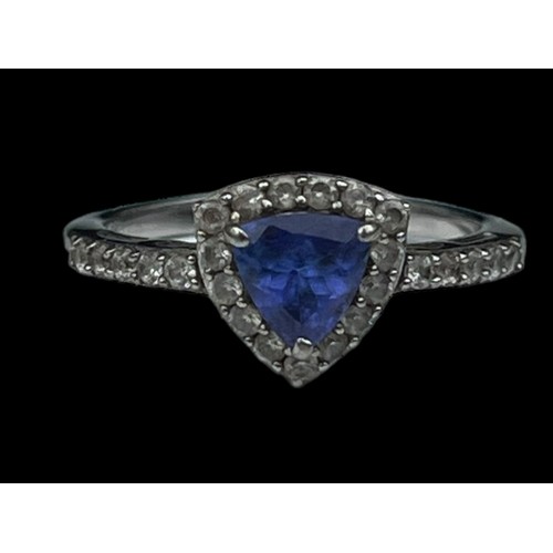 224 - A SILVER SAPPHIURE & GEMSET RING