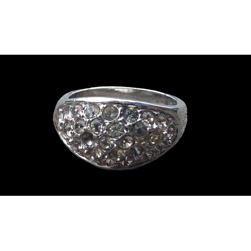 226 - A SILVER DESIGNER GEM SET RING