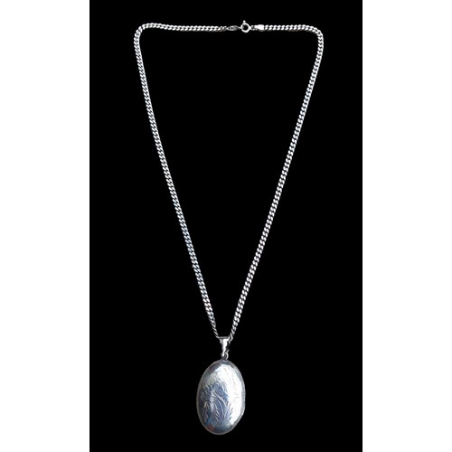 264 - A SILVER LOCKET ON A SILVER CHAIN