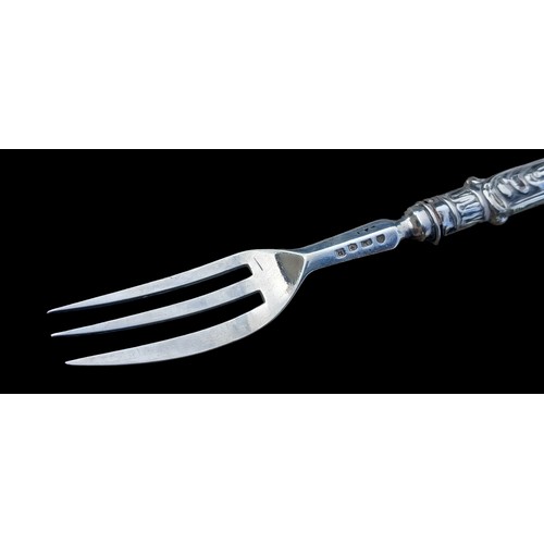 282 - A SOLID SILVER FISH FORK 22G