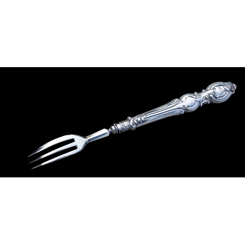 282 - A SOLID SILVER FISH FORK 22G