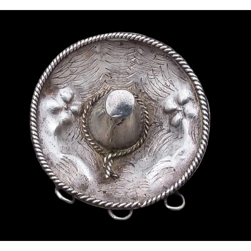 290 - A 925 SILVER SOMBRERO BROOCH