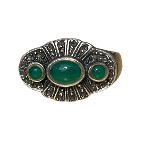 292 - A SILVER MARCASITE AND JADE RING SIZE Q