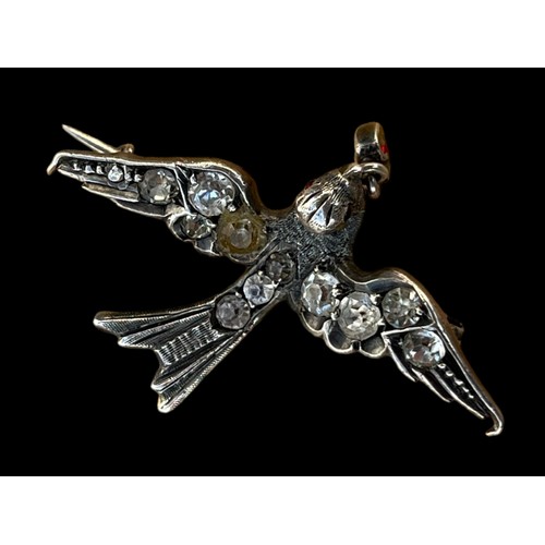 303 - A SILVER LOVE BIRD BROOCH SET WITH WHITE SAPPHIRE AND RUBY