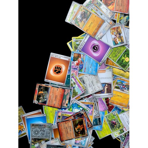 320 - A LARGE COLLECTION OF POKEMON CARDS