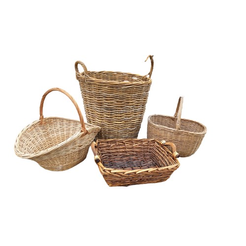 326 - A LOT OF WILLOW BASKETS