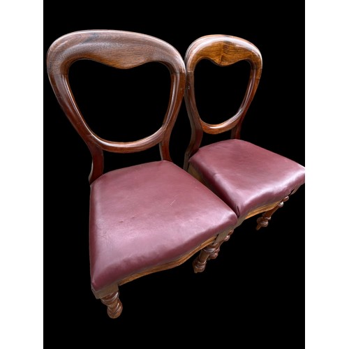 362 - A PAIR OF QUALITY BALLOON BACK CHAIRS FINISHED IN QUALITY LEATHER