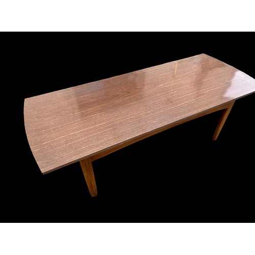 391 - A MID CENTURY COFFEE TABLE