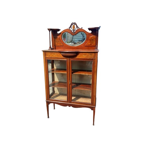 470 - AN ANTIQUE  STUNNING QUALITY SHAPED INLAID MAHOGANY DISPLAY CABINET WITH A MIRRORED BACK 36 x 16 x 6... 