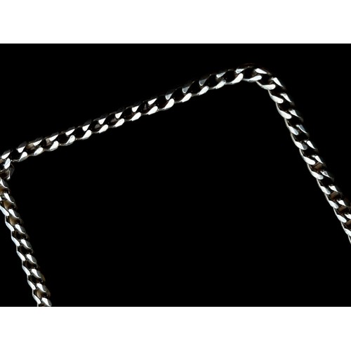 493 - A SILVER FLATLINK CHAIN