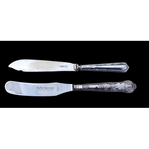 520 - 2 SILVER HANDLED KNIVES