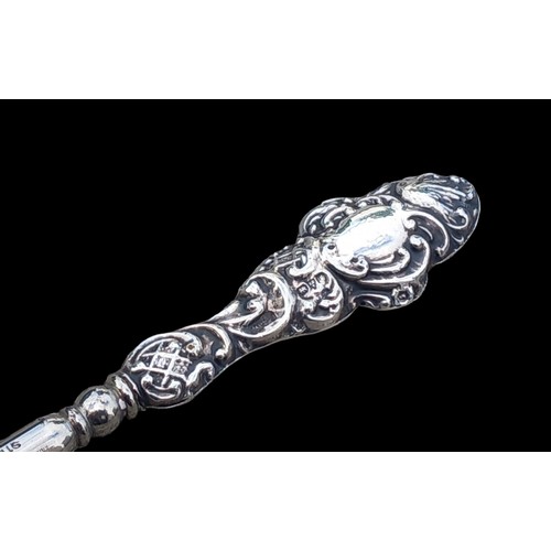 535 - A CHESTER SILVER HANDLED BUTTON PULL