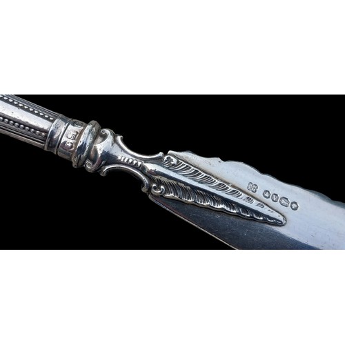 584 - AN ORNATE VICTORIAN SOLID SHEFFIELD SILVER 40.7GPASTRY KNIFE