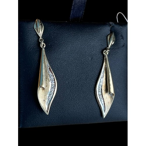 599 - 9ct GOLD DROP EARRINGS IN MATT & POILSHED FINISH WITH DIAMONDS SET TO SIDE 3.84grm