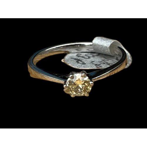 610 - A PLATINUM SINGLE  STONE DIAMOND RING 0.3ct SI IN 6 CLAW MOUNT SIZE L