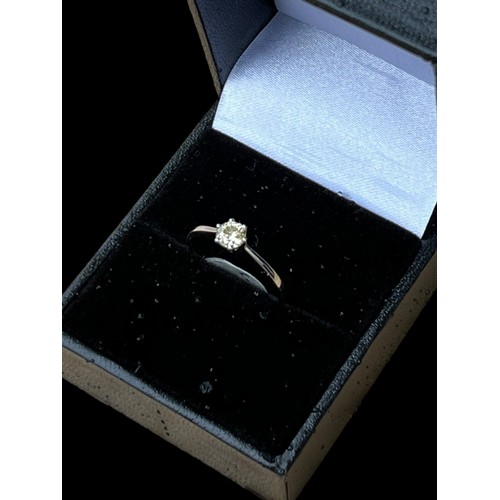 610 - A PLATINUM SINGLE  STONE DIAMOND RING 0.3ct SI IN 6 CLAW MOUNT SIZE L