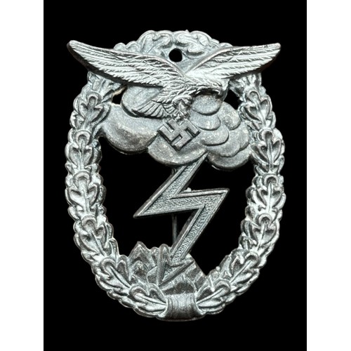 612 - WWII GERMAN ARMY WAFFEN SS GENERAL ASSUALT COMBAT BADGE