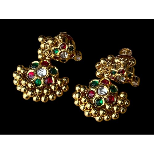 616 - 22ct GOLD FANCY DROP EARRINGS (DROP PART CAN BE REMOVED  AND WORN AS STUD ONLY) SET WITH CLESR ,GREE... 