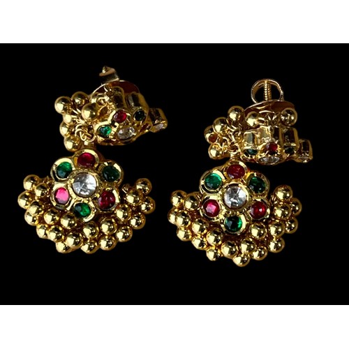 616 - 22ct GOLD FANCY DROP EARRINGS (DROP PART CAN BE REMOVED  AND WORN AS STUD ONLY) SET WITH CLESR ,GREE... 