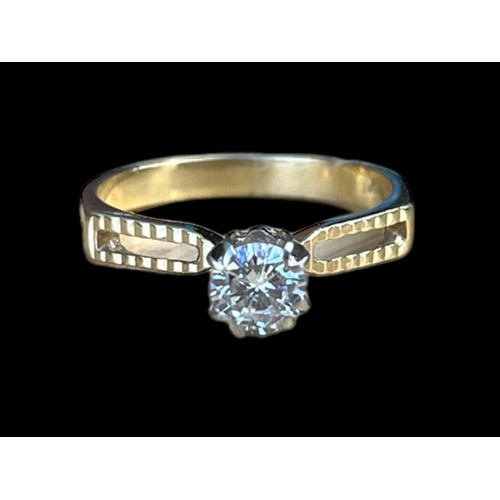 618 - AN 18ct GOLD HIGH SET SINGLE STONE DIAMOND RING 0.5ct AND 2.65grm