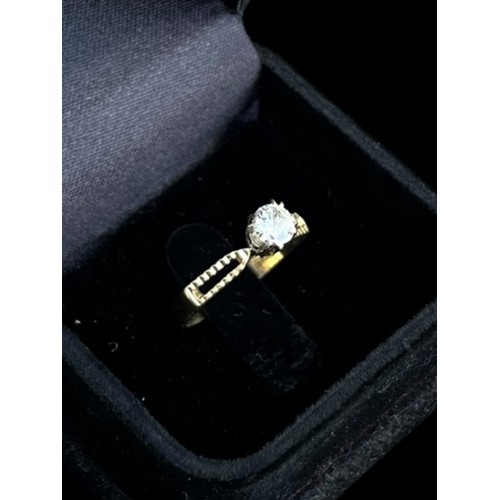 618 - AN 18ct GOLD HIGH SET SINGLE STONE DIAMOND RING 0.5ct AND 2.65grm