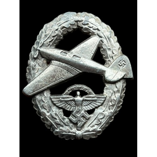 622 - A 3rd REICH MOTORISED PILOTS BADGE MARKED GES GESH 22639