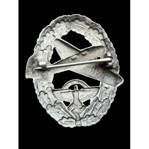 622 - A 3rd REICH MOTORISED PILOTS BADGE MARKED GES GESH 22639