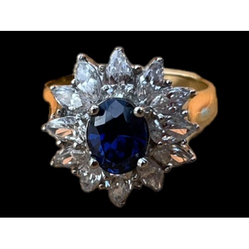 614 - A STUNNING 14CT GOLD ORNATE SAPPHIRE RING