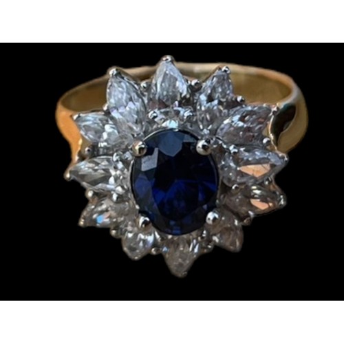 614 - A STUNNING 14CT GOLD ORNATE SAPPHIRE RING