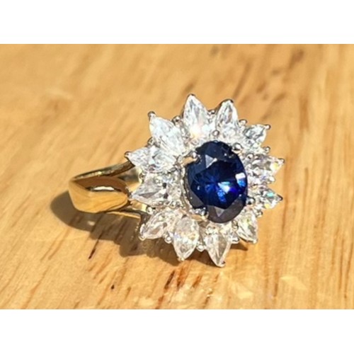 614 - A STUNNING 14CT GOLD ORNATE SAPPHIRE RING