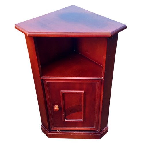 7 - MAHOGANY CORNER UNIT