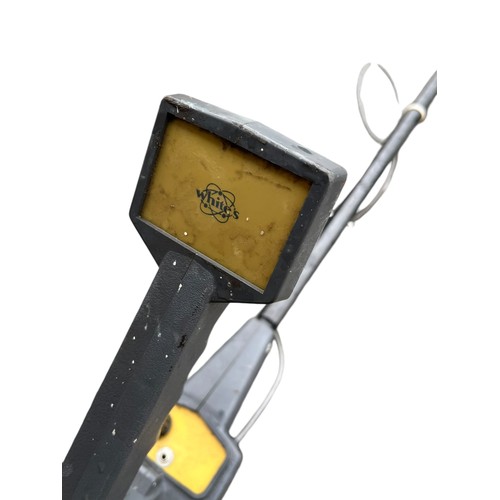 39 - A WHITES METAL DETECTOR