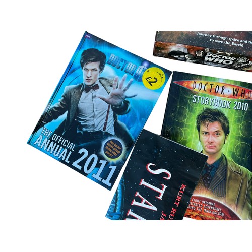 79 - A DOCTOR WHO BOARD GAME AND BOOKS