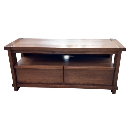 135 - AN OAK TV ENTERTAINMENT UNIT