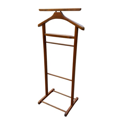 136 - A VINTAGE VALET STAND