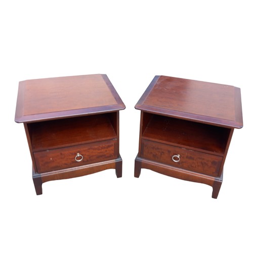 152 - A PAIR OF MAHOGANY BEDSIDES BY STAGG