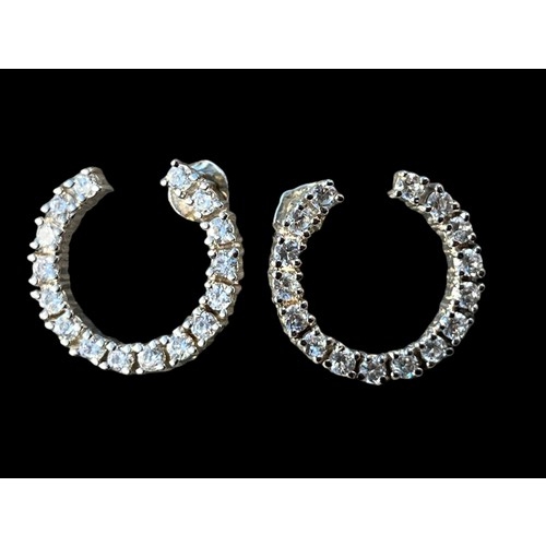 178 - A LARGE GEM SET SET OF EARRINGS