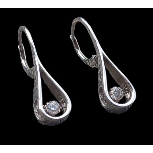 205 - A PAIR OF DROP DESIGNER SILVER SOLITAIRE EARRINGS