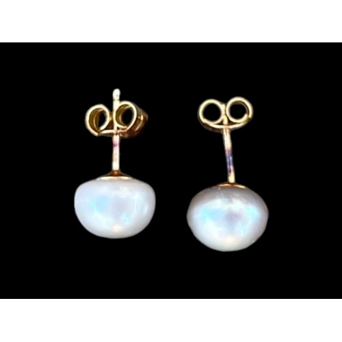 209 - 14ct GOLD AND PEARL EARRINGS