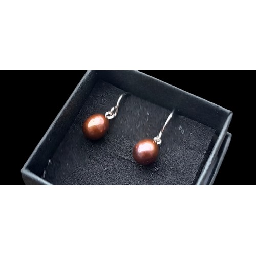 225 - A PAIR OF SILVER &PEARL EARRINGS